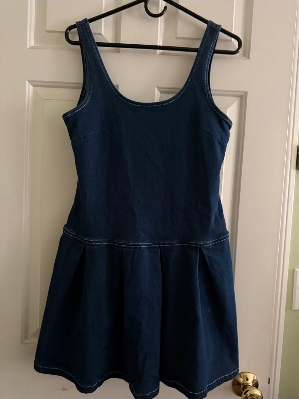 Sadie & Sage Navy Sleeveless Pleated Denim Dress in size M NWT